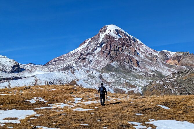3-Day Hiking Group Tour in Kazbegi - Entering Kazbegi on Foot: why this itinerary fits Georgia lovers