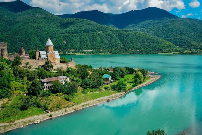 3 Days Georgia Tour package - Day 1 details that matter for comfort and pacing