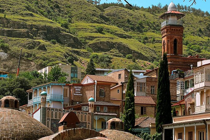 3-Hour Private Guided Walking Tour in Tbilisi - Stop 4: Metekhi Cathedral Yard and the Statue of Vakhtang Gorgasali