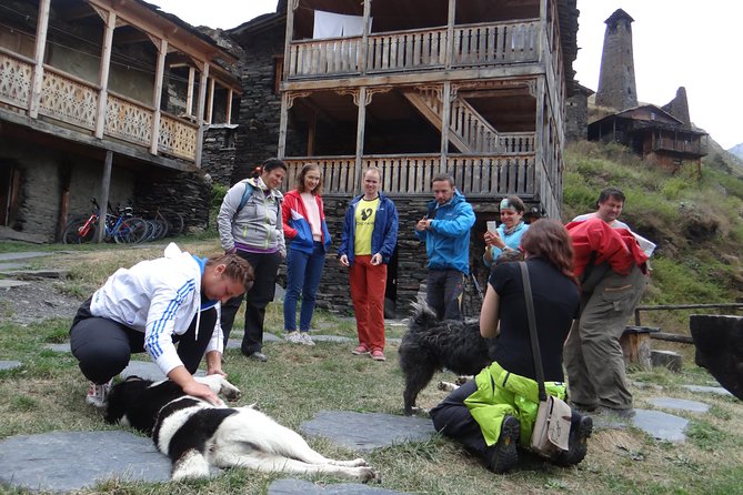 7-day hiking expedition to Tusheti through the Atsunta pass - Dartlo and Kvavlo: easy hiking, then a traditional stone-house night