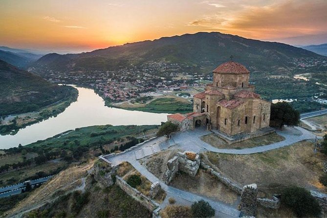 8-Day Private Tour around Georgia - Price and value for a private 8-day route