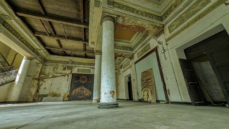A Journey Through Abandoned Wonders - Tbilisi Urbex Tour - Stop 2: The abandoned movie theater, including the Apollo cinema feel