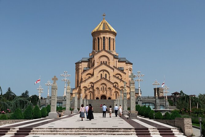 A Private 3-Stop Tbilisi Panoramic Tour - Chronicles of Georgia Monument, Art That Helps You Read the City