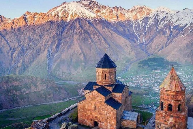 Adventure in Caucasus – Private Tour to Jinvali, Ananuri, Gudauri, Kazbegi - From Tbilisi to Kazbegi in one day, why it works