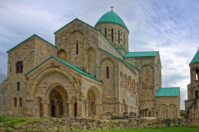 Airport Transfer: Tbilisi to Tbilisi Airport TBS by Standard Car - Price and value: why $46.21 can be worth it on a travel day