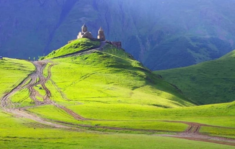 Ananuri, Gudauri, and Kazbegi Private Tour - UNESCO Ananuri Fortress: Dukes of Aragvi, the Sheupovari tower, and panoramic water views