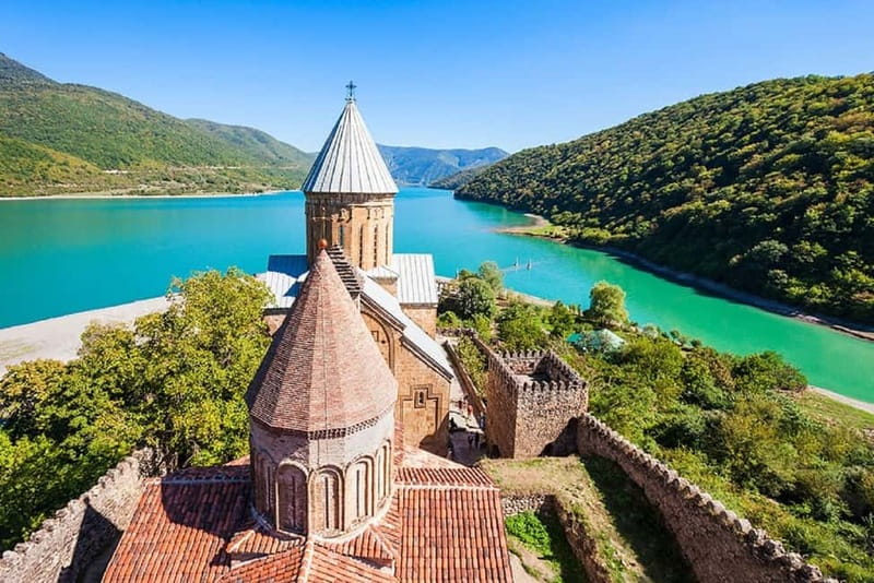 Ananuri, Gudauri, and Kazbegi Private Tour - Zhinvali Dam and reservoir, the turquoise-water pause