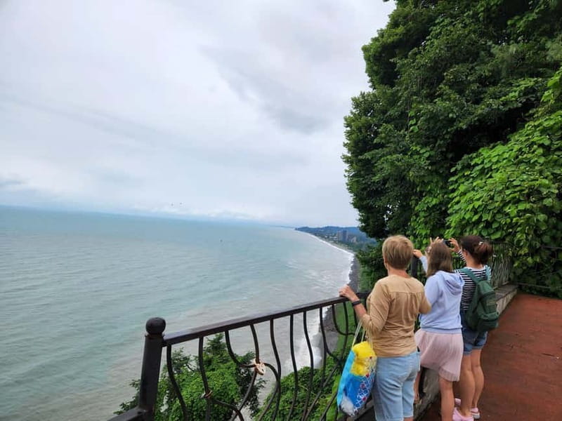 Batumi: Exploring Botanical Garden + Family Wine Tasting - Family wine tasting: a cultural stop, not just a sip