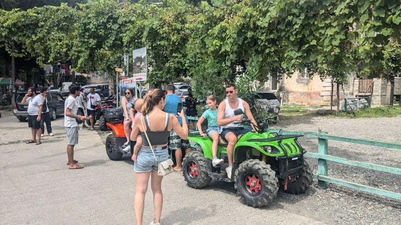 Batumi: Mountain Adjara Tour & Traditional Georgian Feast - The Extra Sightseeing Break: Time for One More View