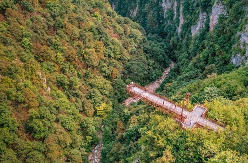 Canyon and Cave Tour from Batumi(Martvili,Okatse,Prometheus) - Martvili Canyon: what to look for and how to enjoy the walking