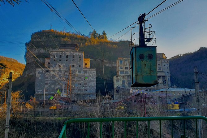 Chiatura. Soviet Past in the present. + Katskhi pillar - Mgvimevi Monastery: Stone Carvings, Frescoes, and a Tunnel Climb
