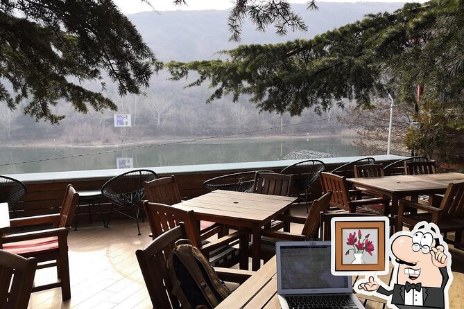 City tour in Tbilisi by car - Kartlis Deda and Metekhi: Two Views, Two Meanings