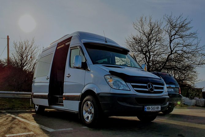 Comfortable,fast and safe private transfer from airport - Airport Pickup in Tbilisi, Without the Hunt
