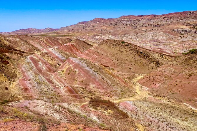 Day Trip to Rainbow Mountains and David Gareja - Avlabari meetup: the easy start before the long drive