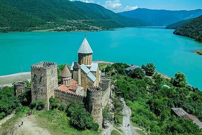 Discover the Majestic Georgian Highlands - Ananuri Fortress Complex: Medieval Walls With Reservoir Views