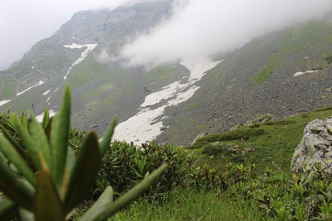 Five days tour to Khevsureti (Abudelauri lakes) & Kazbegi with hikes. - Day 3: The long drive day, Ananuri Fortress, and a Kazbegi evening reset