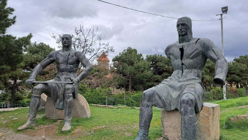 From Kutaisi: Gori and Uplistsikhe Cave town Guided Tour - Why Uplistsikhe Cave Town and Gori Works So Well