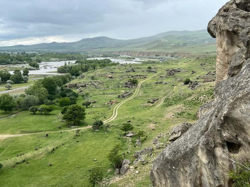 From Kutaisi: Gori and Uplistsikhe Cave town Guided Tour - Uplistsikhe to Lunch: Why the Break in Gori Matters