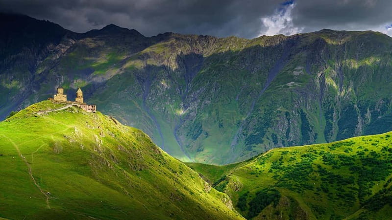 From Tbilisi: Ananuri Fortress and Kazbegi Day Trip - From Vakhtang Gorgasali Square to Zhinvali Reservoir, first views on the move