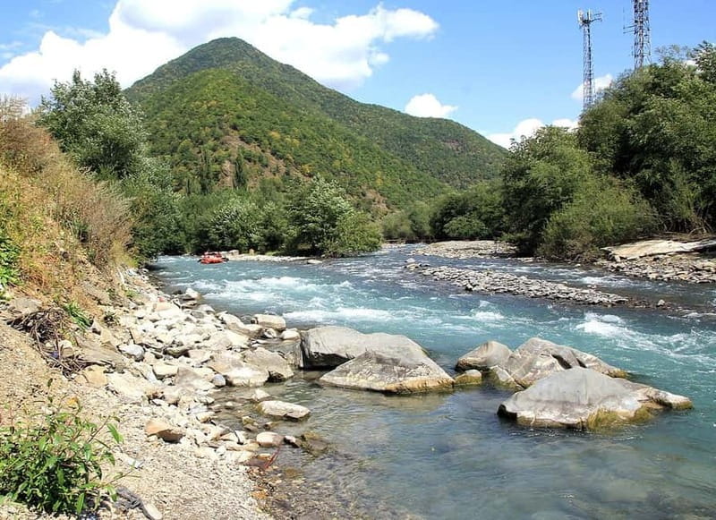 From Tbilisi: Ananuri, Gudauri, Kazbegi Adventure - Ananuri Fortress and the Aragvi River: UNESCO that you can see up close