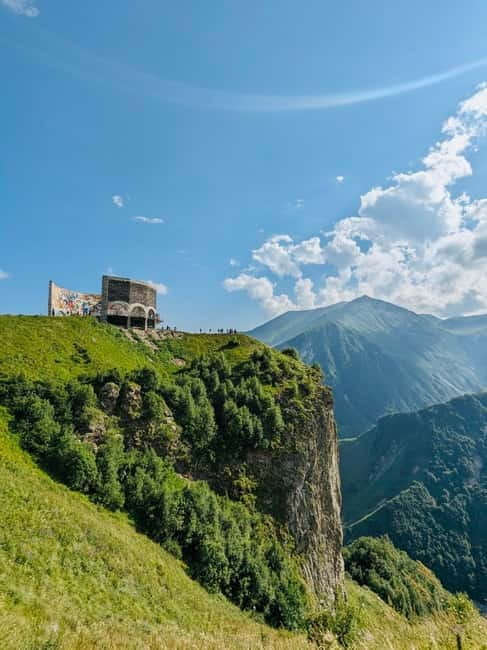 From Tbilisi: Day Trip to Kazbegi - Friendship Monument: A Mountain-Slope Stop With Big Views