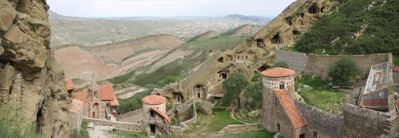 From Tbilisi: Gareji, Rainbow Mountains, Bodbe & Sighnaghi - Udabno Stop: Snacks, Drinks, and a Quick Reset