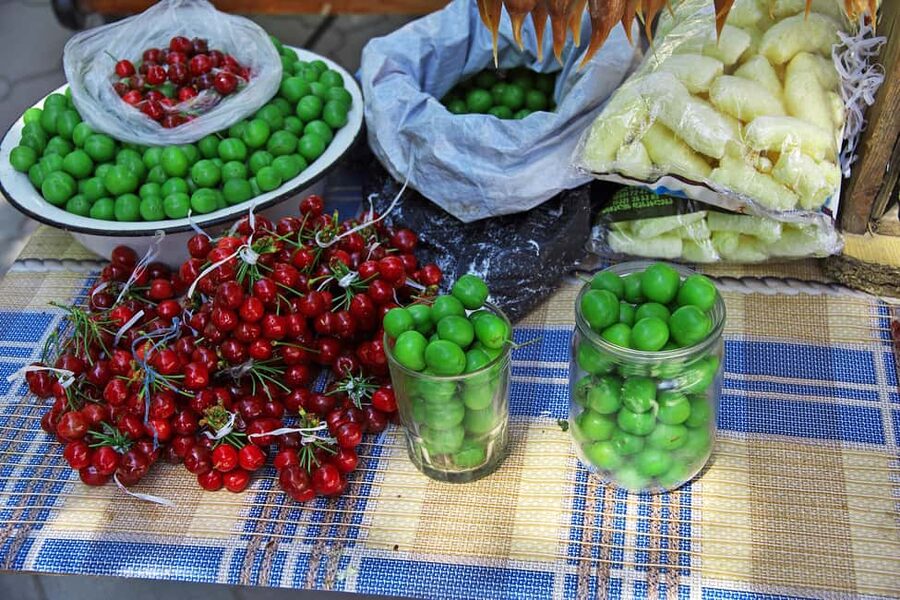 From Tbilisi: Kakheti Wine Region Tour with 9 Wine Tastings - Sighnaghi, the City of Love: walking, walls, and Alazani Valley lunch