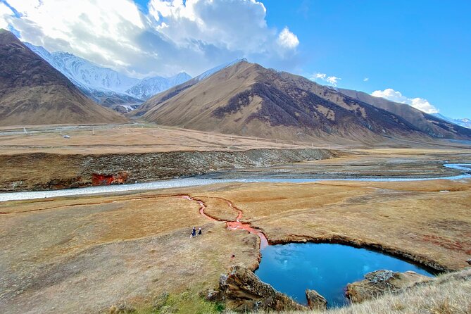 From Tbilisi: Kazbegi Ananuri Gudauri and Trusso Valley by 4x4 - Zhinvali Water Reservoir: the quick color stop that sets the mood