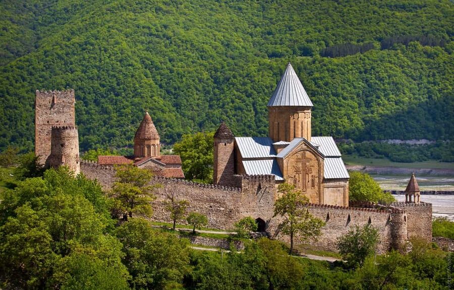 From Tbilisi: Kazbegi Day Trip with Ananuri & Gudauri - Key highlights worth your attention