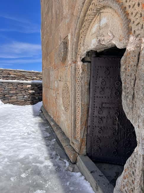 From Tbilisi: Kazbegi Day Trip with Ananuri & Gudauri - Ananuri Fortress: churches and towers you can actually read