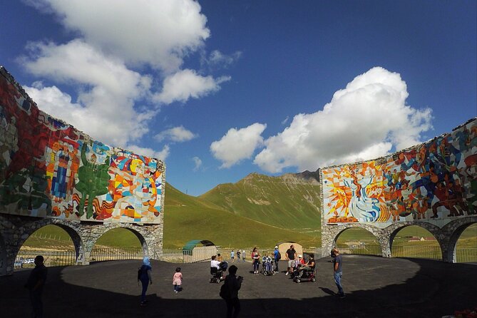 From Tbilisi: Kazbegi, Gudauri & Ananuri Day Trip - Stop 2: Ananuri Fortress, Free Entry and Climbable Walls