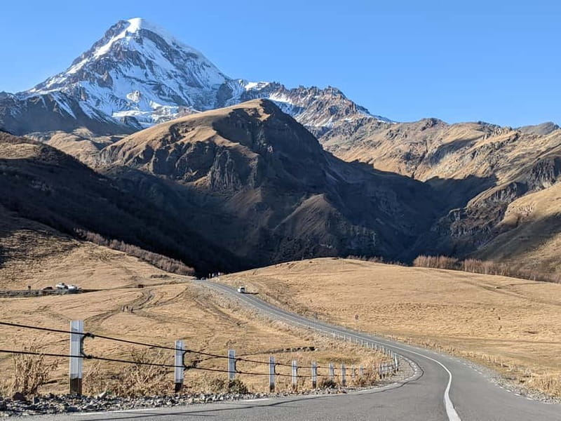 From Tbilisi: Kazbegi Tour - Zhinvali - Ananuri - Gudauri - How the timing works on a 10-hour private tour