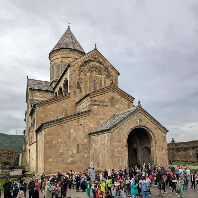 From Tbilisi: Mtskheta and Jvari Monastery Guided Tour - Guide quality and group pacing, what to expect