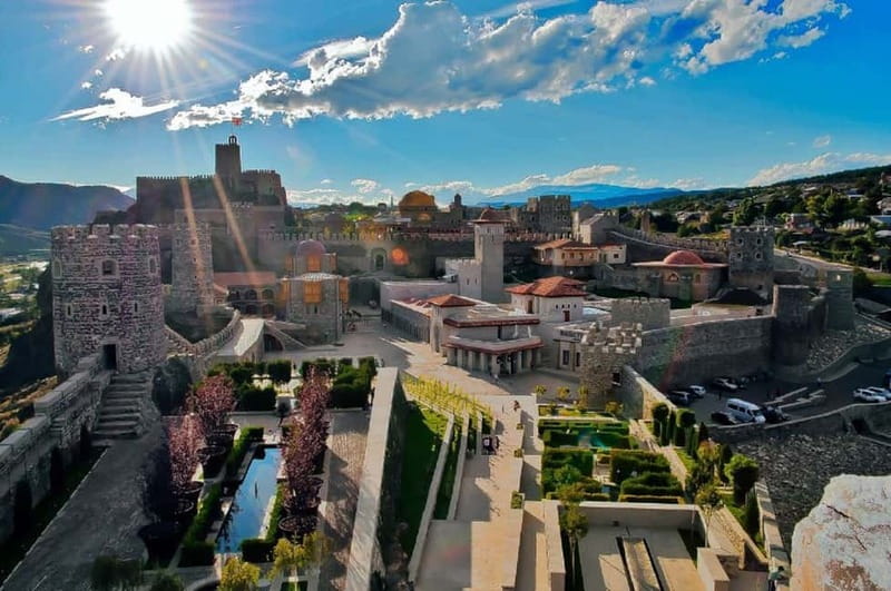 From Tbilisi: Vardzia Cave Tour with Guide - Queen Tamar’s connection: using stories to make the site click