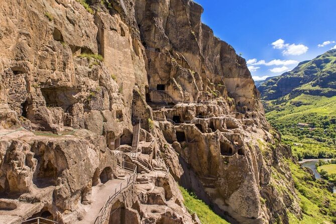 Full Day Private Tour in Vardzia, Rabati and Borjomi with Guide - Vardzia Cave City and Its Churches: How to Use Your 2 Hours