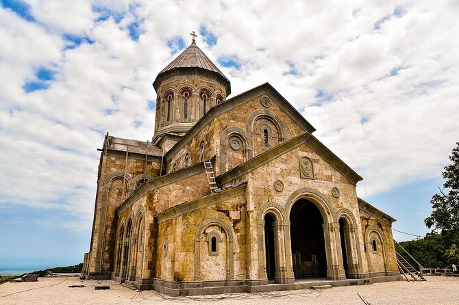 Full Day Tour in Sighnaghi Bodbe Tsinandali from Tbilisi - Group Size, Pace, and Who This Tour Suits Best