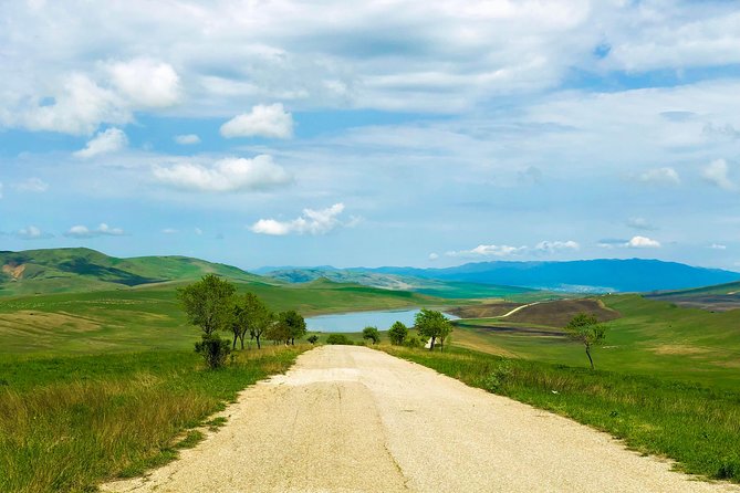 Gareja Sunrise Hike Tour from Tbilisi and Rainbow Hills Trail - Why the David Gareja sunrise hike works