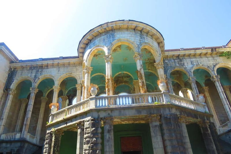 Gelati Momastery, Prometheus Cave, Sanatoriums and winetour - Bagrati Cathedral: Kutaisi’s Medieval Statement Stop