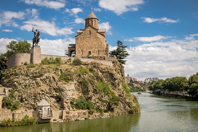 Georgia in 7 Days: A Haven for Nature and Sea Lovers - Day 6: Batumi old city walking tour plus cable car, Ali and Nino, and water activities