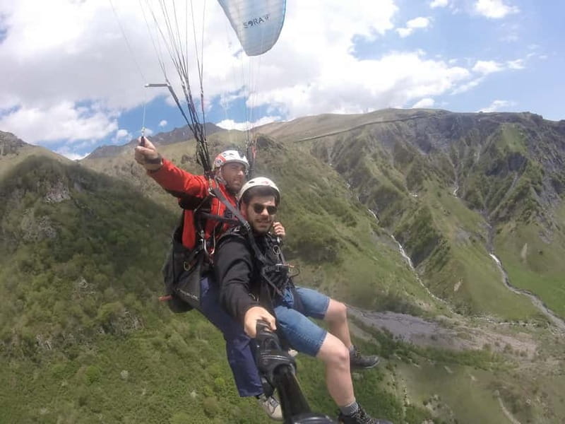 Georgia: Paragliding tandem flight in Gudauri with video - Should You Book This Tandem Paragliding Flight in Gudauri?