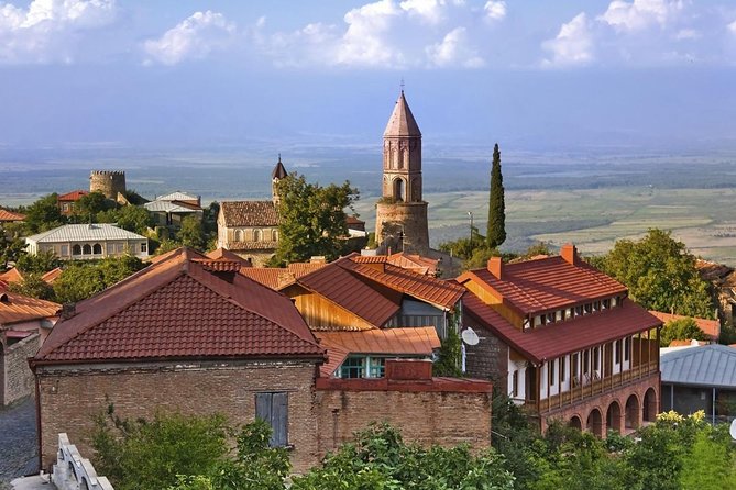 Grand tour to Kakheti for wine lovers: Telavi-Kvareli-Sighnaghi - Gombori Pass: photos, a forest wish, and an altitude change