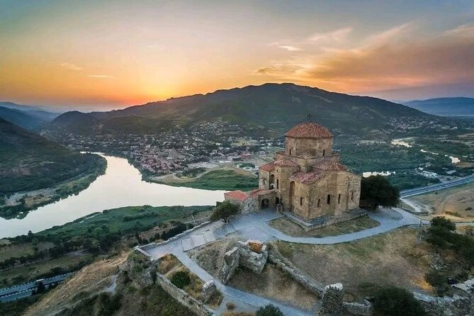 Group Day Tour of Mtskheta,Jvari,Samtavro - Jvari Monastery: the hilltop views and the Saint Nino origin story