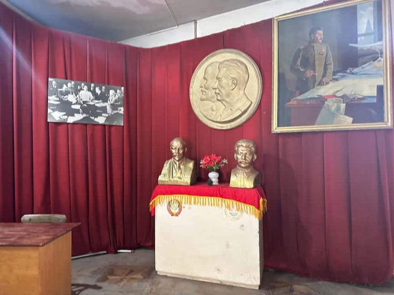 Into the footsteps of Joseph Stalin - Individual tour - Practical tips to make the most of this Stalin-focused day