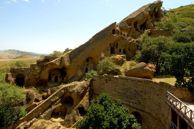 Jeep Tour to David Gareja semi-desert wildlife - Stop 3: Mravaltskaro Reservoir and the Colorful Hill Walk You Choose