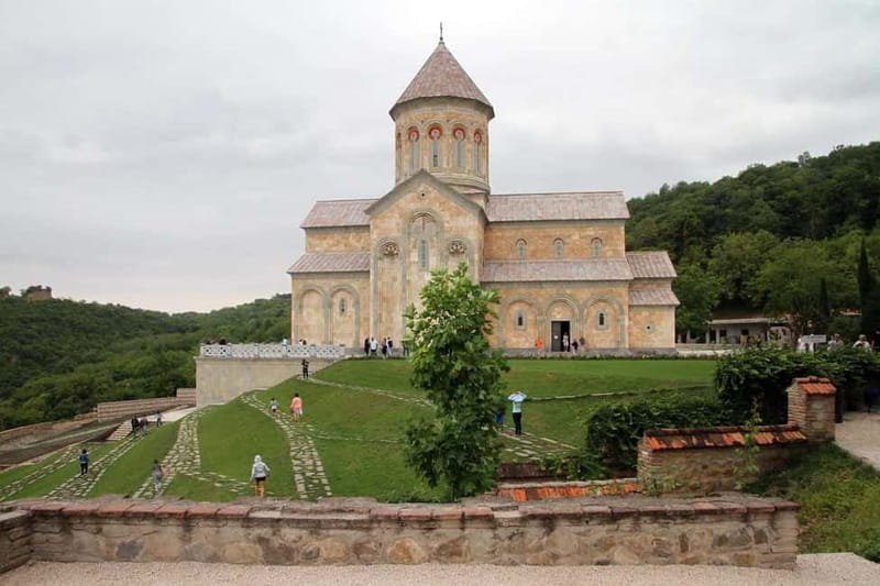 Kakheti: Bodbe, Sighnaghi, and Telavi Full-Day Tour - Churchkhela and Honey: Food Culture That Feels Local, Not Tourist-Pure