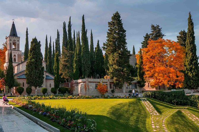 Kakheti: Bodbe, Sighnaghi, Telavi Wine Tour from Tbilisi - Telavi: the 900-year-old tree, King Erekle sights, and a wine house break