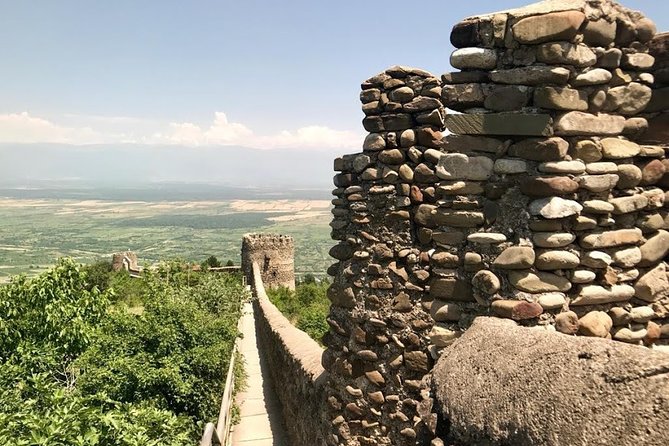 Kakheti & Kazbegi 3Days/2Nights - Day 2: Fortresses of Telavi and Kvetera, then Ananuri on the Aragvi