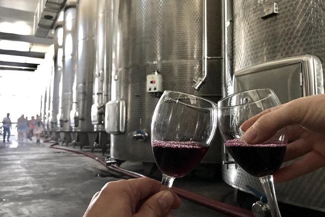 Kakheti-Sighnaghi Day Trip with wine tasting and Bodbe Monastery - Bodbe Monastery of St. Nino: the 800m descent and the holy spring moment