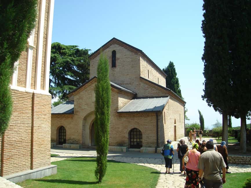Kakheti. Sighnagi, Bodbe. Kindzmarauli Corporation. Telavi - Kindzmarauli Corporation in Kvareli: workshops with roots in 1533