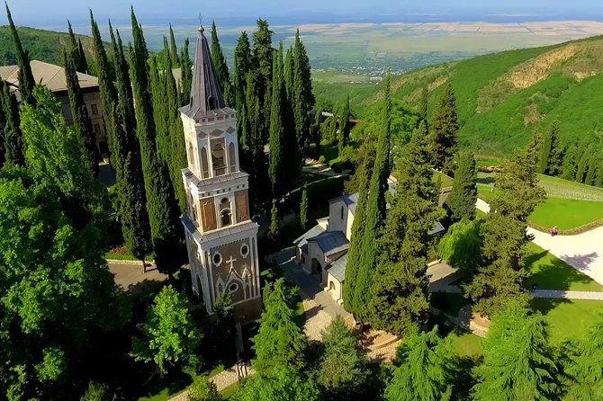 Kakheti: Signagi, Bodbe Monastery, Telavi, Wine Tour. Private tour - Badiauri Bread and Cheese Stop: Short, Sweet, and Very Georgian